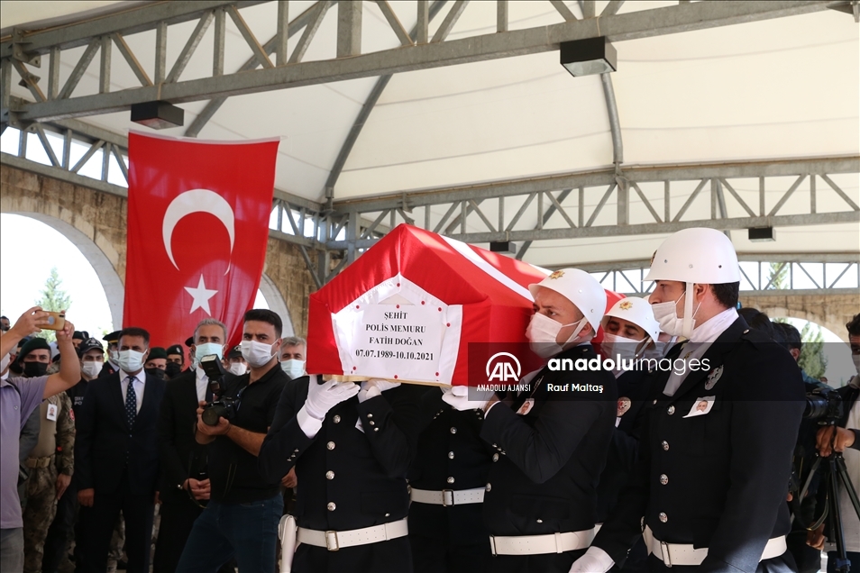 Şehit polis Fatih Doğan, Adıyaman'da son yolculuğuna uğurlandı