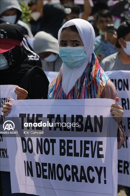 Pengungsi Afghanistan di Medan gelar aksi depan Konjen AS