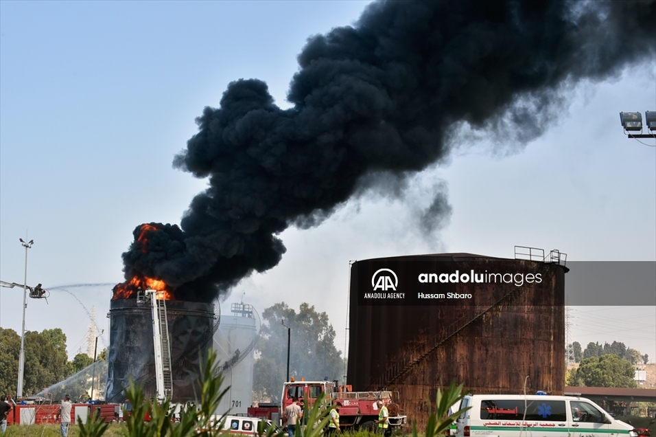 Un gran incendio se registró en una instalación petrolera de Líbano