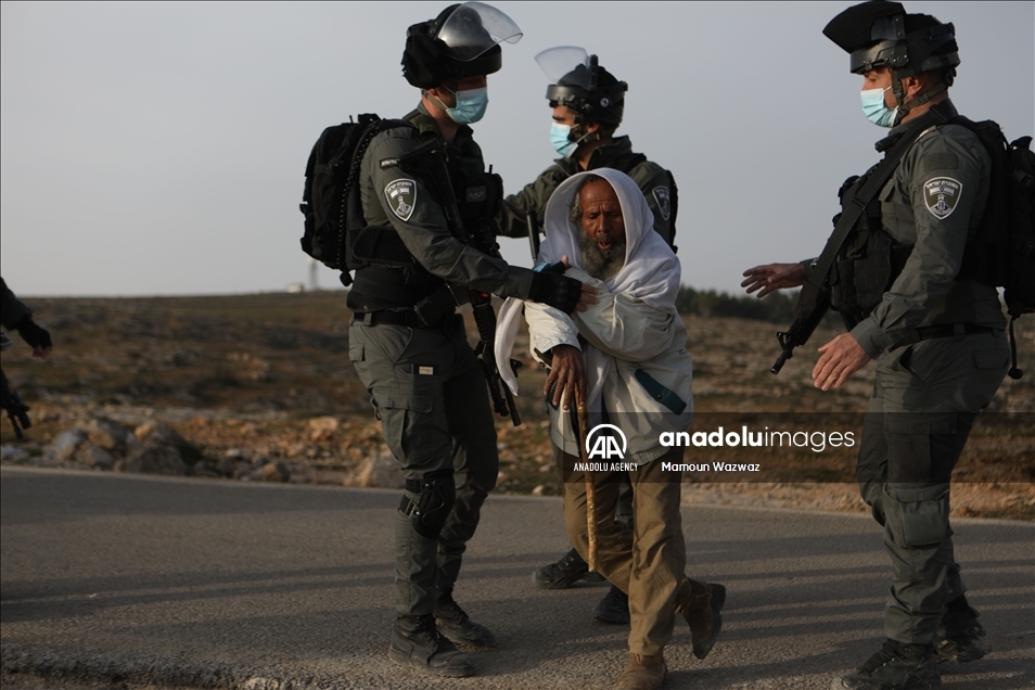 سليمان الهذالين.. مسن فلسطيني يقارع جيش إسرائيل