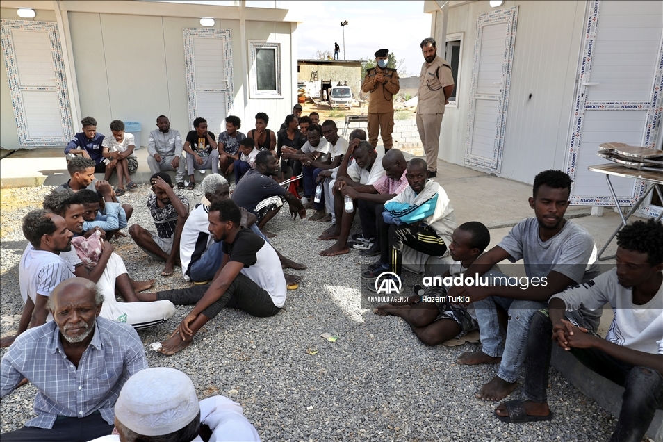 مهاجرون يناشدون المجتمع الدولي إخراجهم من ليبيا