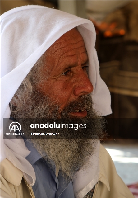 سليمان الهذالين.. مسن فلسطيني يقارع جيش إسرائيل