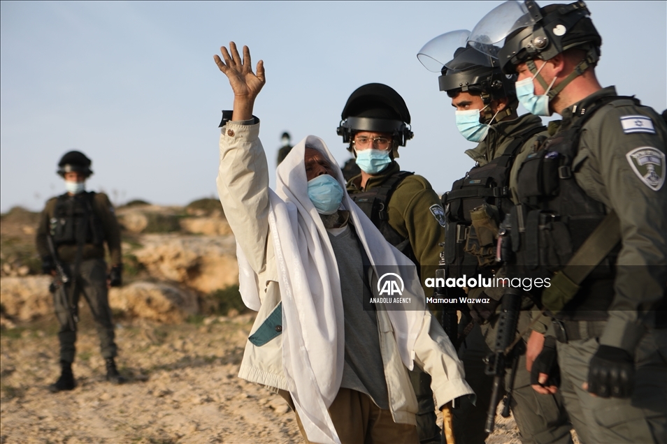 سليمان الهذالين.. مسن فلسطيني يقارع جيش إسرائيل