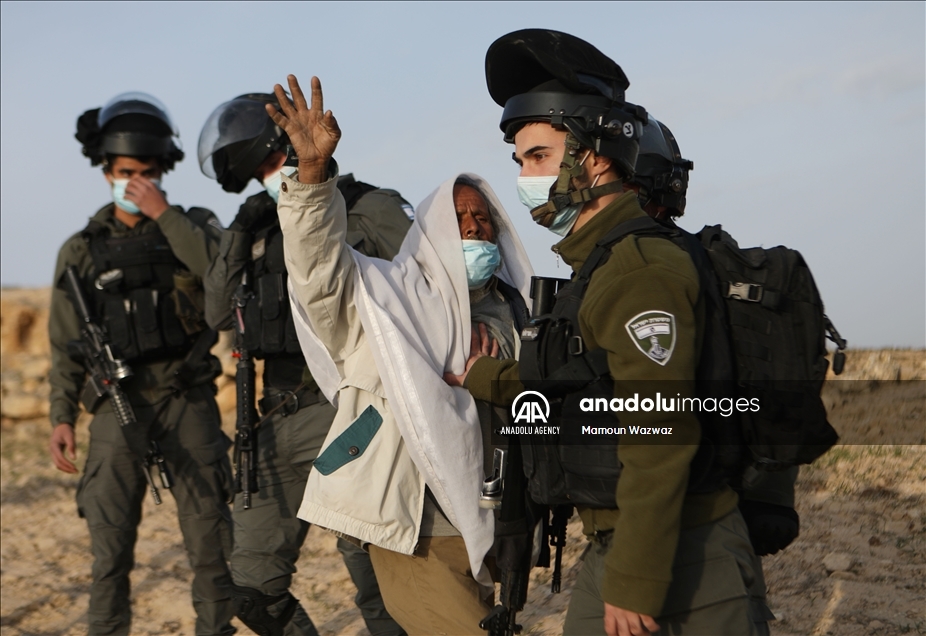 سليمان الهذالين.. مسن فلسطيني يقارع جيش إسرائيل