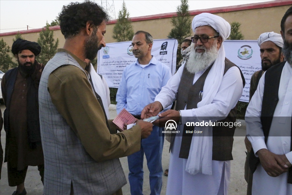 أفغان "حدائق كابل" يعودون الى مدنهم مع سيطرة طالبان