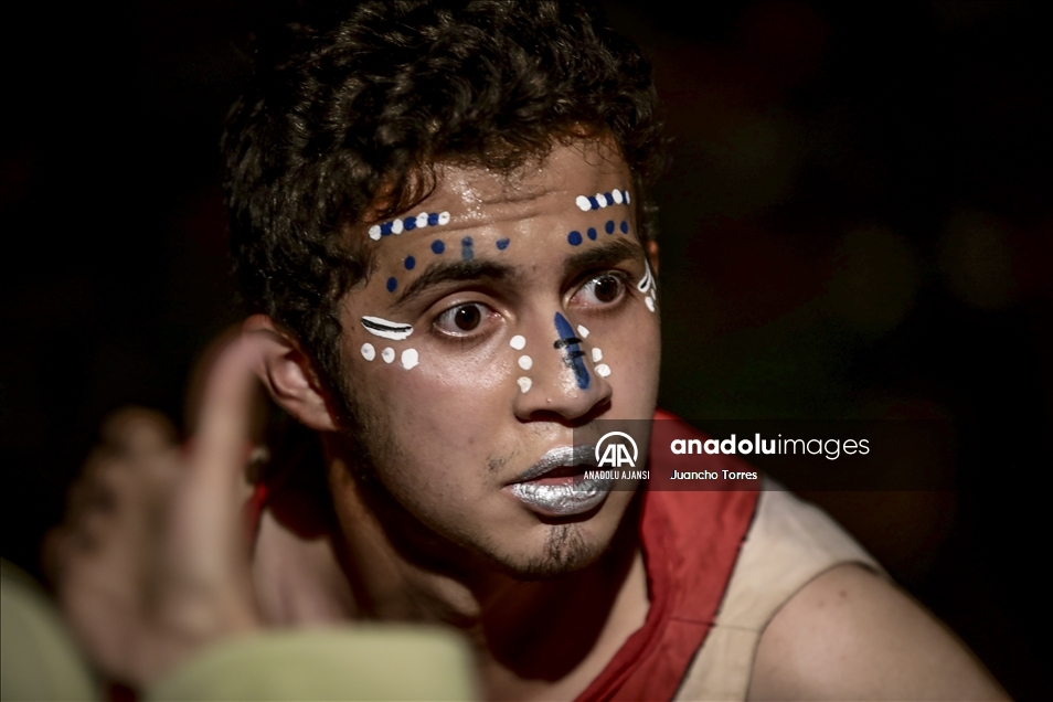 Kolombiya'da işitme engelliler için 'Zarzuela' sahnelendi