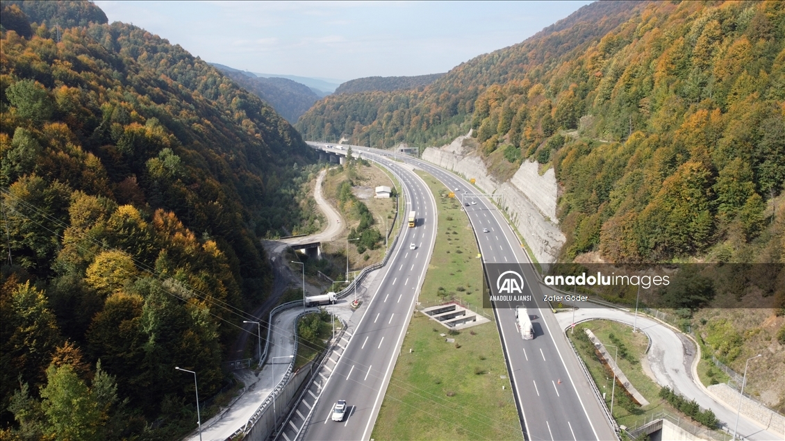 Bolu Dağı'nda sonbaharın renkleri havadan görüntülendi