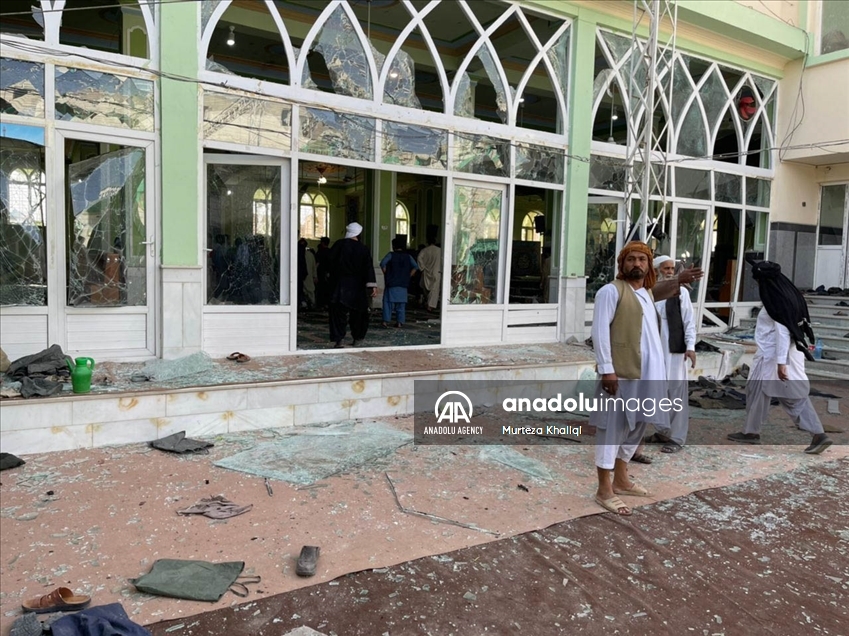 Al menos 30 muertos deja explosión en mezquita de Afganistán