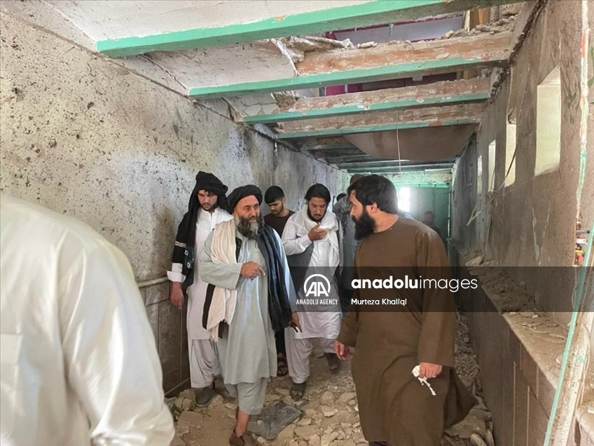 Al menos 30 muertos deja explosión en mezquita de Afganistán