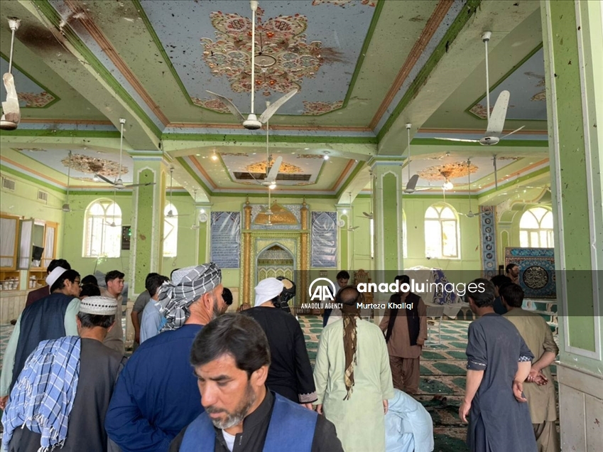 Al menos 30 muertos deja explosión en mezquita de Afganistán