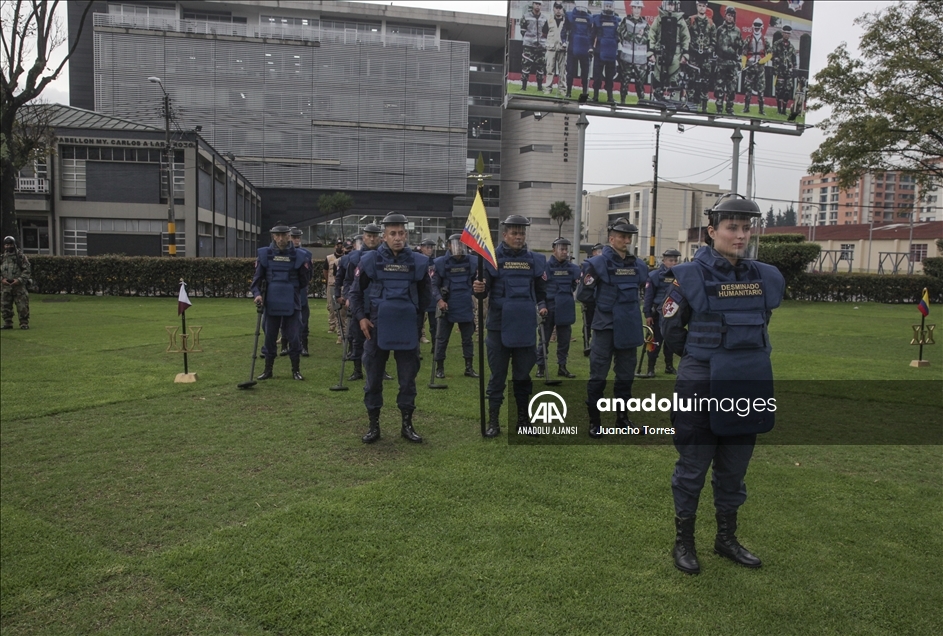 Prayers for peace in Colombia at the Military Engineers School