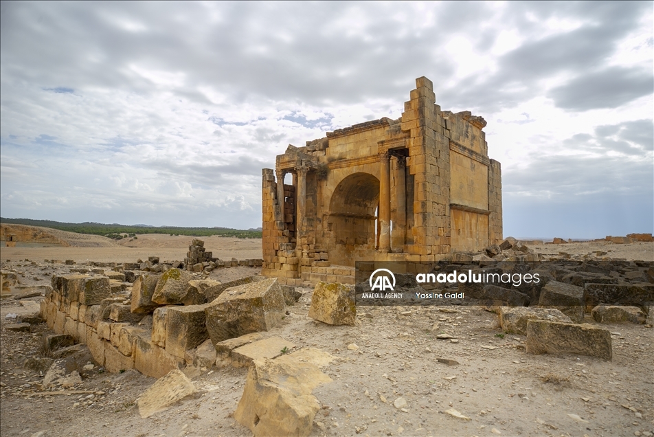 Kota Kuno Haidra di Tunisia