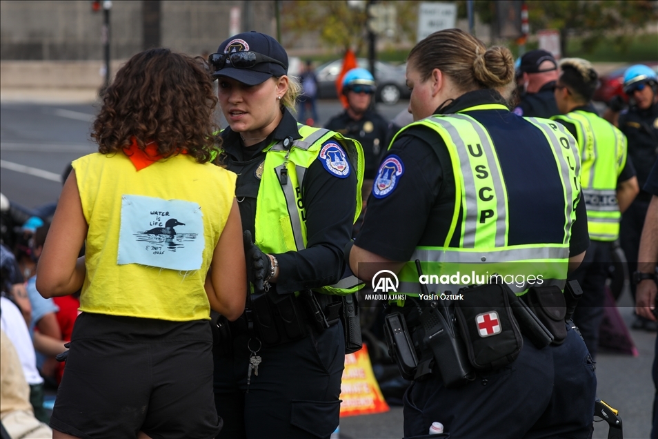 Washington'daki çevreci protestolar 5. gününde ABD Kongresi önünde devam etti