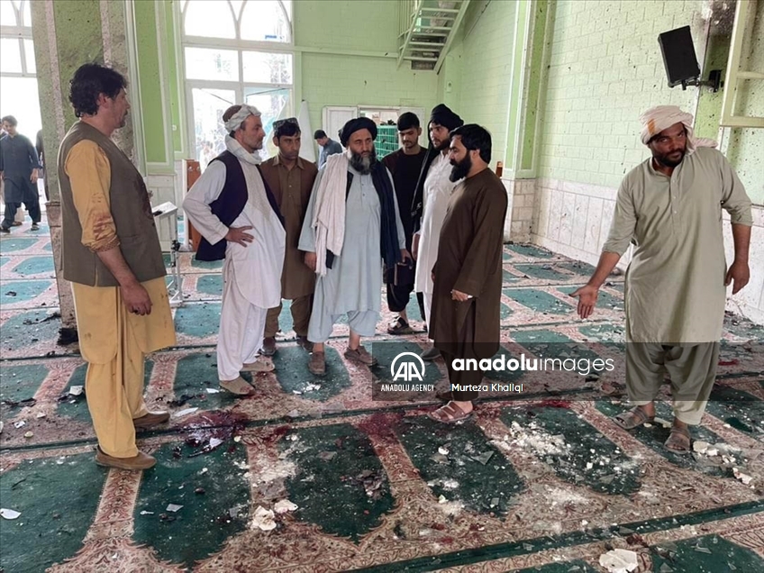 Al menos 30 muertos deja explosión en mezquita de Afganistán
