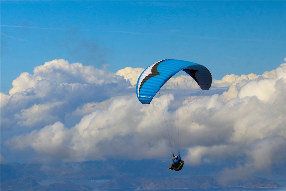 Yamaç paraşütünün "en iyi akrobasi pilotları" Fethiye'de buluşacak