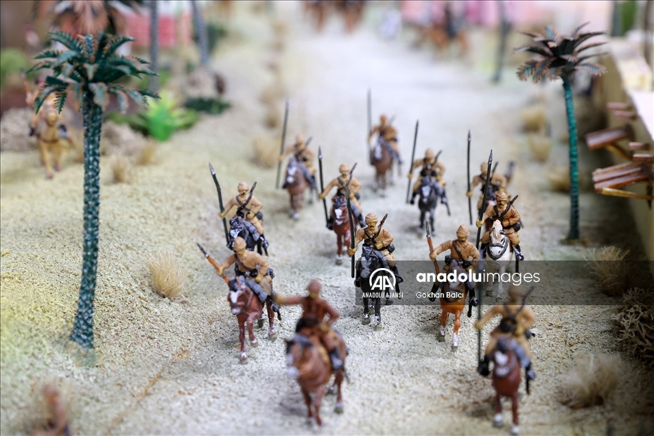 Tarihi savaşları diorama çalışmalarıyla canlandırıyor