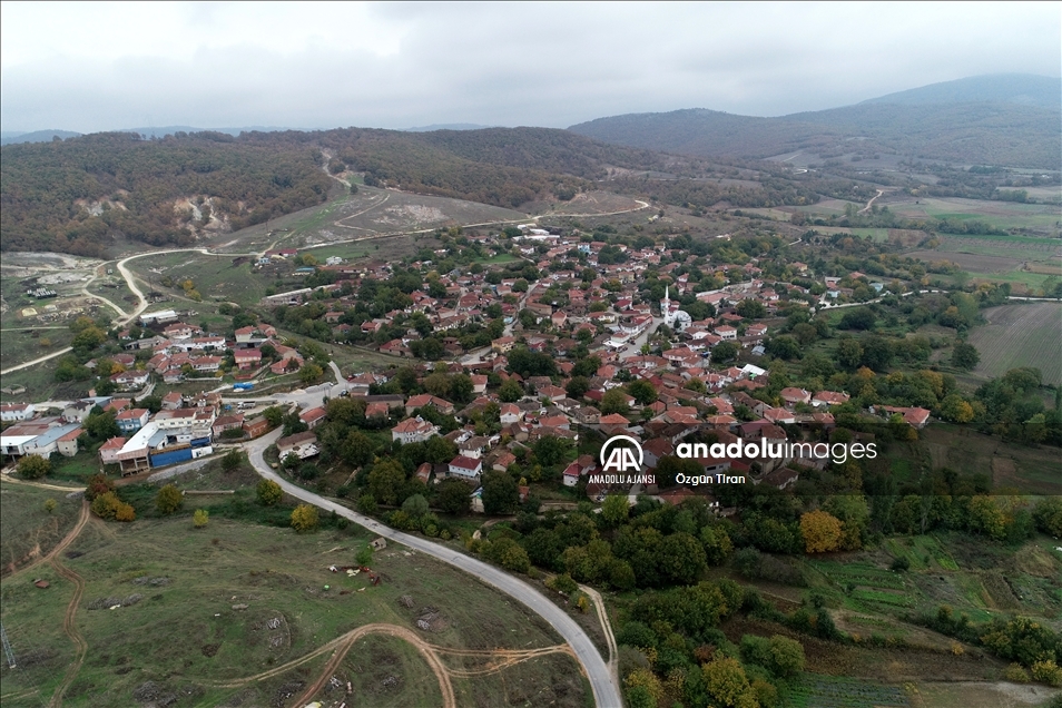 Her şeyi devletten beklemeyen muhtar, köyüne 3 milyon liralık hizmet kazandırdı
