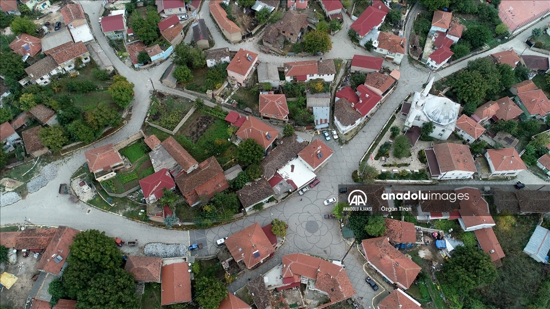 Her şeyi devletten beklemeyen muhtar, köyüne 3 milyon liralık hizmet kazandırdı
