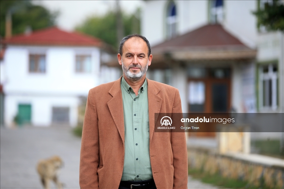 Her şeyi devletten beklemeyen muhtar, köyüne 3 milyon liralık hizmet kazandırdı