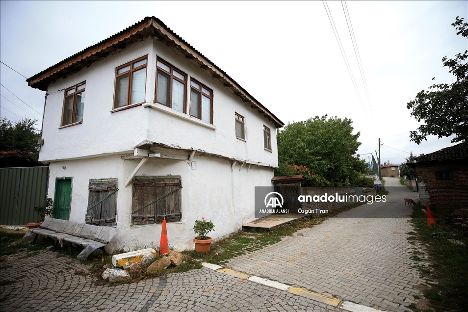 Her şeyi devletten beklemeyen muhtar, köyüne 3 milyon liralık hizmet kazandırdı