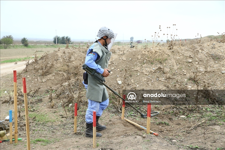 «Неизвестные герои» восстановления в Карабахе: специалисты по разминированию