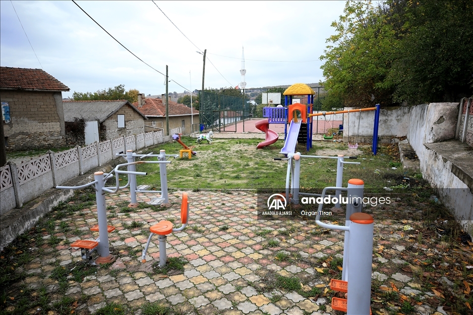 Her şeyi devletten beklemeyen muhtar, köyüne 3 milyon liralık hizmet kazandırdı