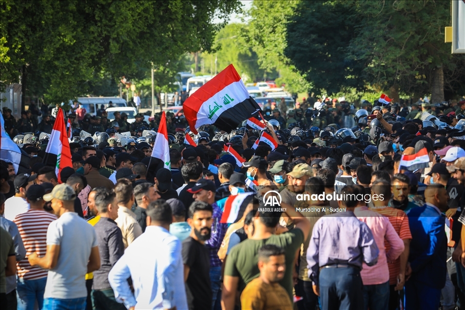 بغداد.. رافضون لنتائج الانتخابات ينصبون خيام اعتصام أمام "المنطقة الخضراء"
