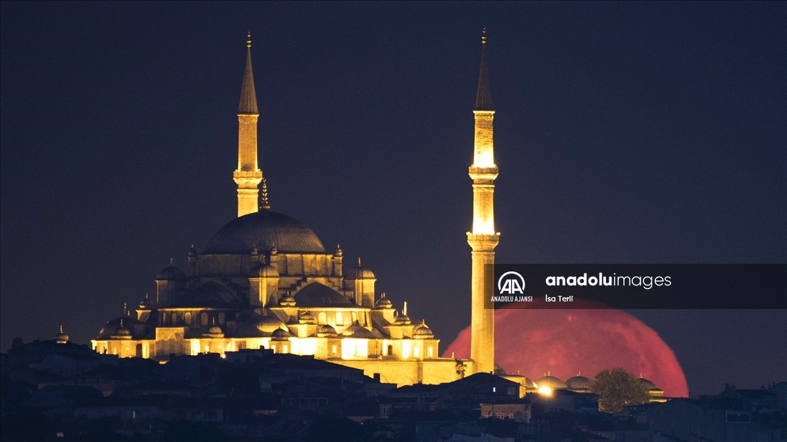 İstanbul'da dolunay