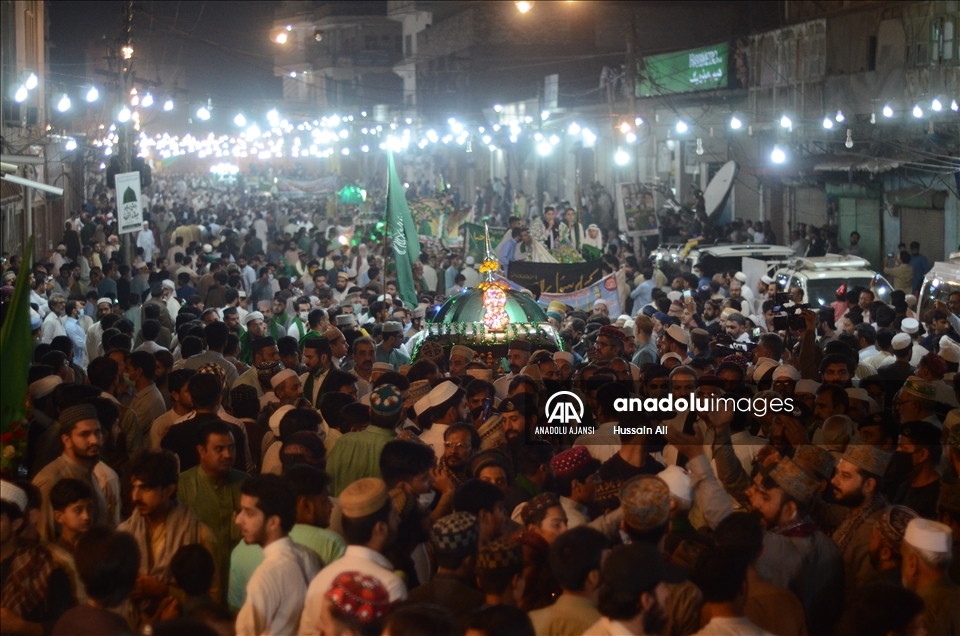 Pakistan'da Mevlid kandili kutlamaları