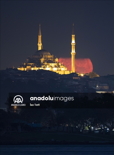 İstanbul'da dolunay