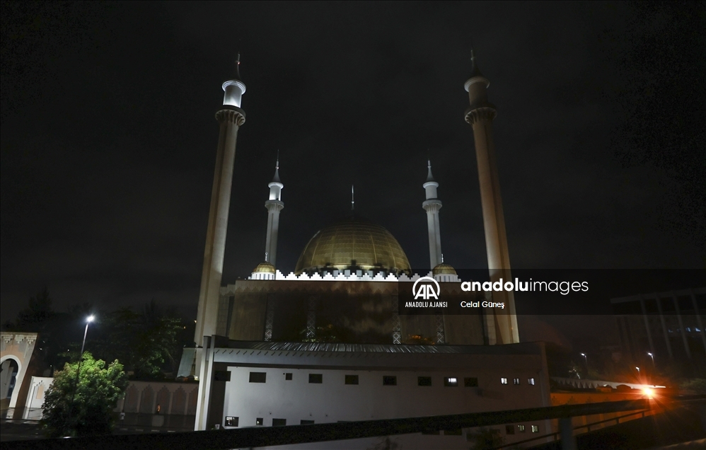 Nijerya'nın simgesi: Abuja Milli Cami