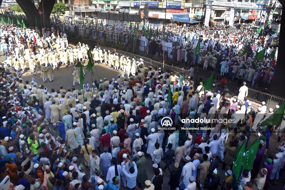 Bangladeş'te Mevlid Kandili