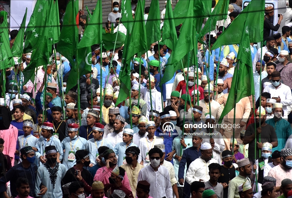 Bangladeş'te Mevlid Kandili