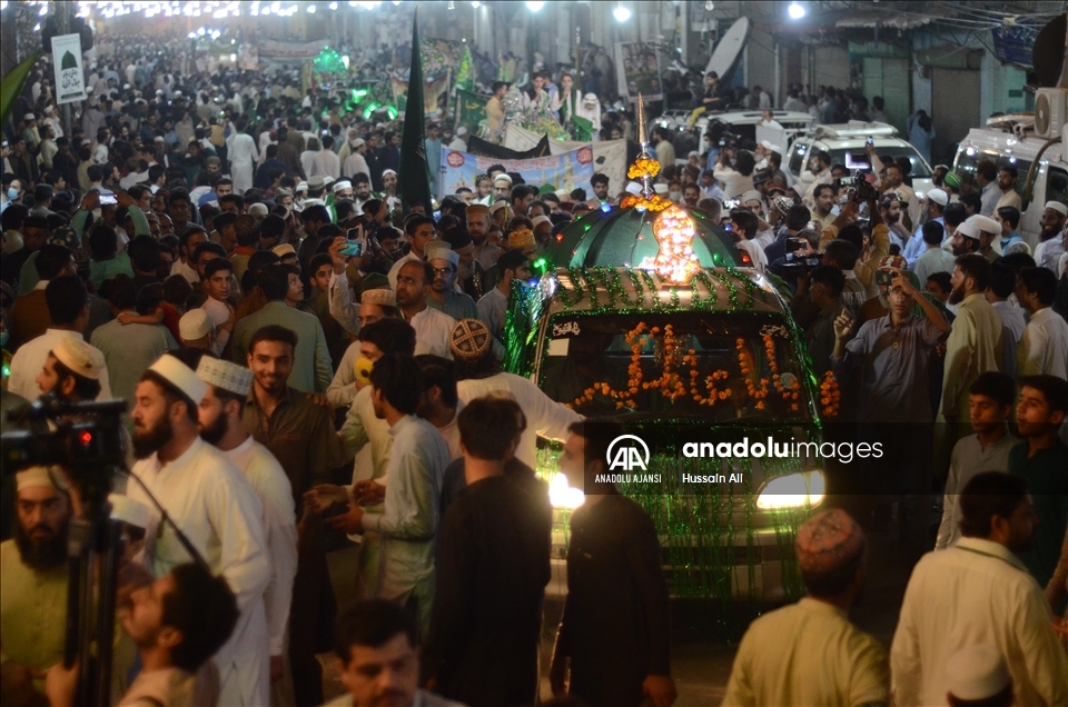 Pakistan'da Mevlid kandili kutlamaları