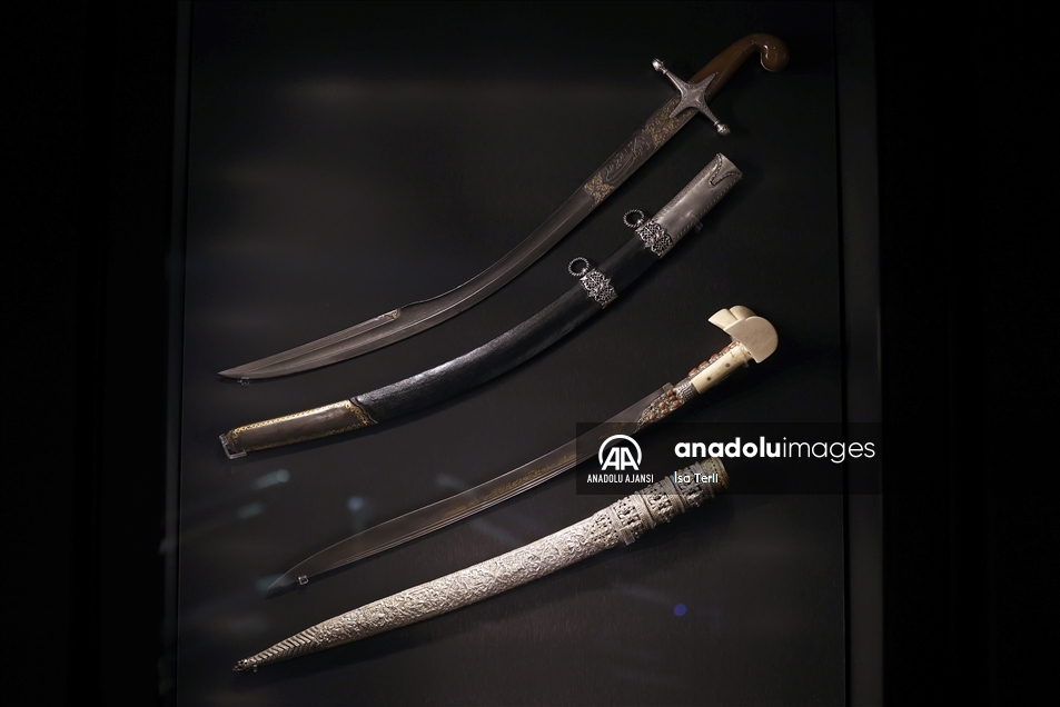 1300 yıllık paha biçilemez kılıç, kalkan, miğfer, hançer gibi silahlar restore ediliyor