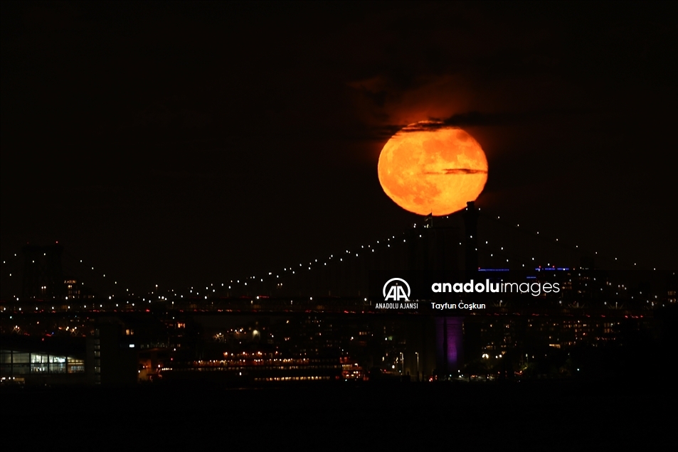 New York'ta dolunay