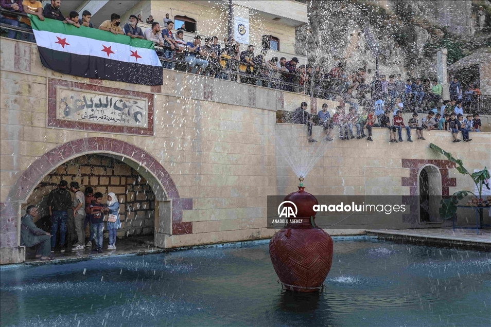 Decenas de personas celebran el Festival de la granada en Idlib, Siria 5