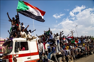 Demonstran pro-pemerintah Sudan gelar aksi turun ke jalan
