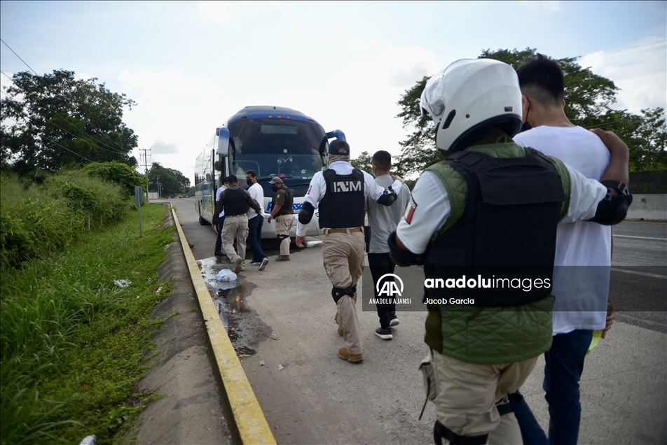 Meksika'nın Tapachlula bölgesinde göçmen kervanı