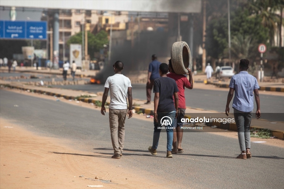 Sudan'da darbe girişimi sonrası halk sokağa indi