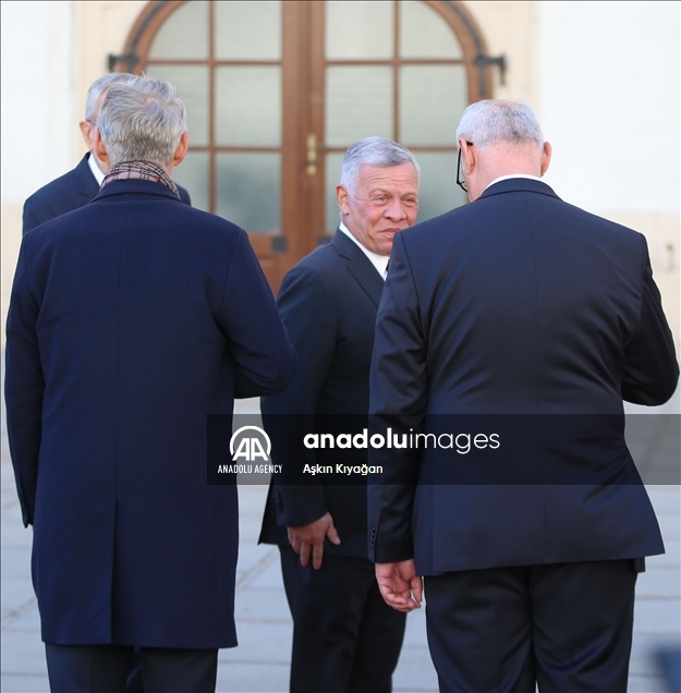عاهل الأردن يلتقي رئيس النمسا في فيينا