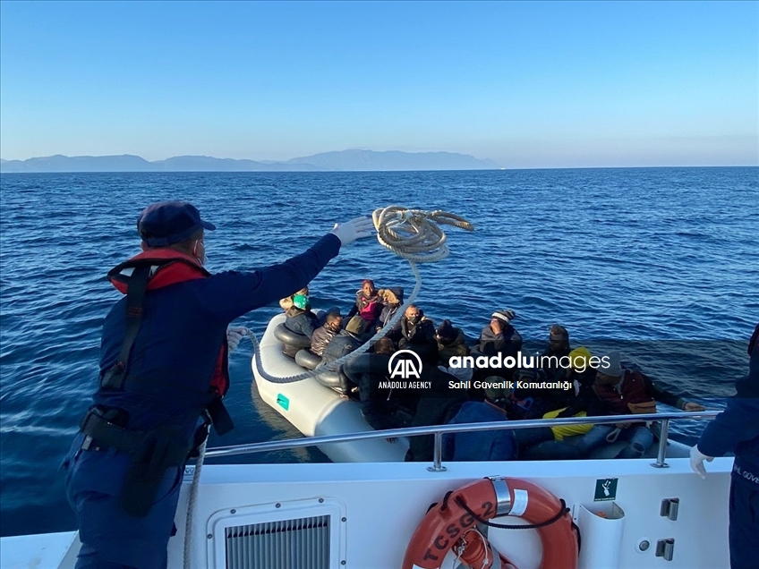 تركيا.. إنقاذ 79 مهاجرا قبالة سواحل ولاية آيدن