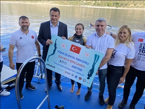 Zhytësja turke Şahika Ercümen thyen rekordin botëror në Antalya