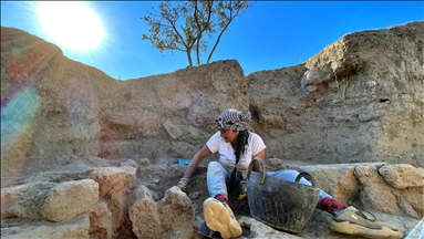 Tatarlı Höyük'te 4 bin yıl öncesine ait "çöp çukuru" bulundu