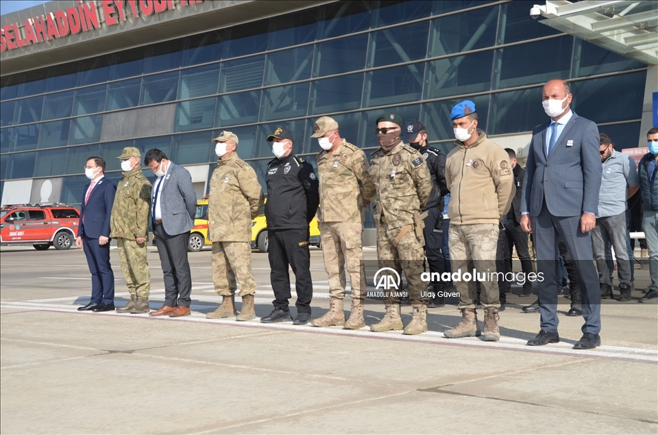Hakkari'de araç kazasında şehit olan asker için tören düzenlendi