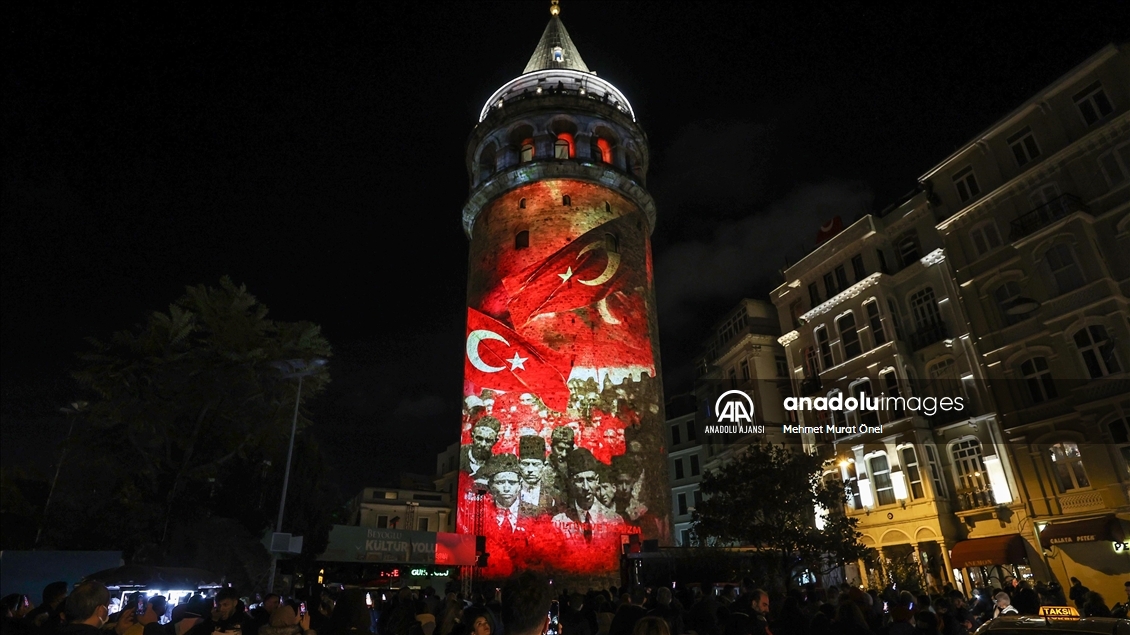 Galata Kulesi'nde Cumhuriyet Bayramı'na özel görsel şölen