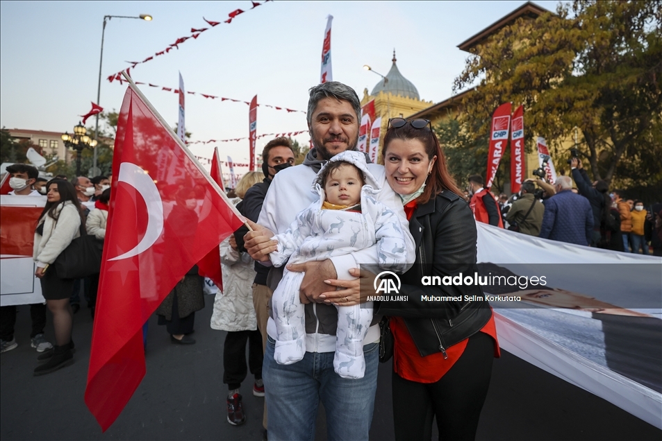 Başkentte Cumhuriyet'in 98. yılı kutlanıyor