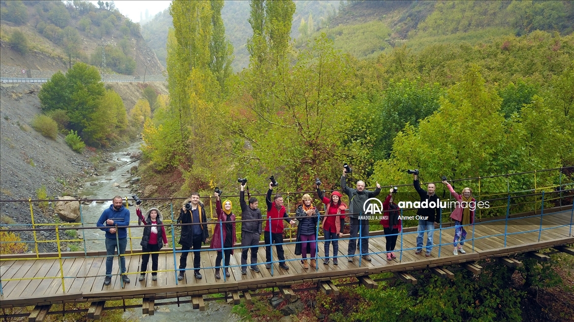 Fotoğrafçılar "Saklı cennet" Hizan'ın eşsiz sonbaharını görüntüledi