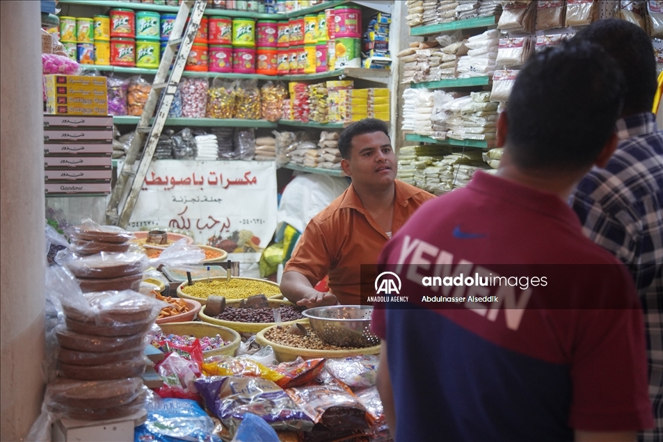 سوق الحنظل بحضرموت يحتفظ ببريقه المعماري رغم التجديد