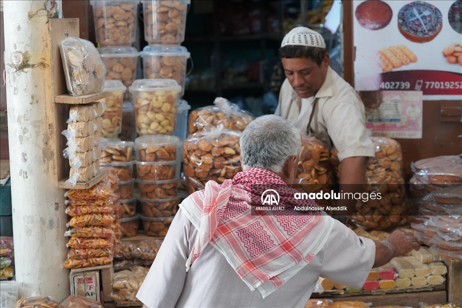 سوق الحنظل بحضرموت يحتفظ ببريقه المعماري رغم التجديد